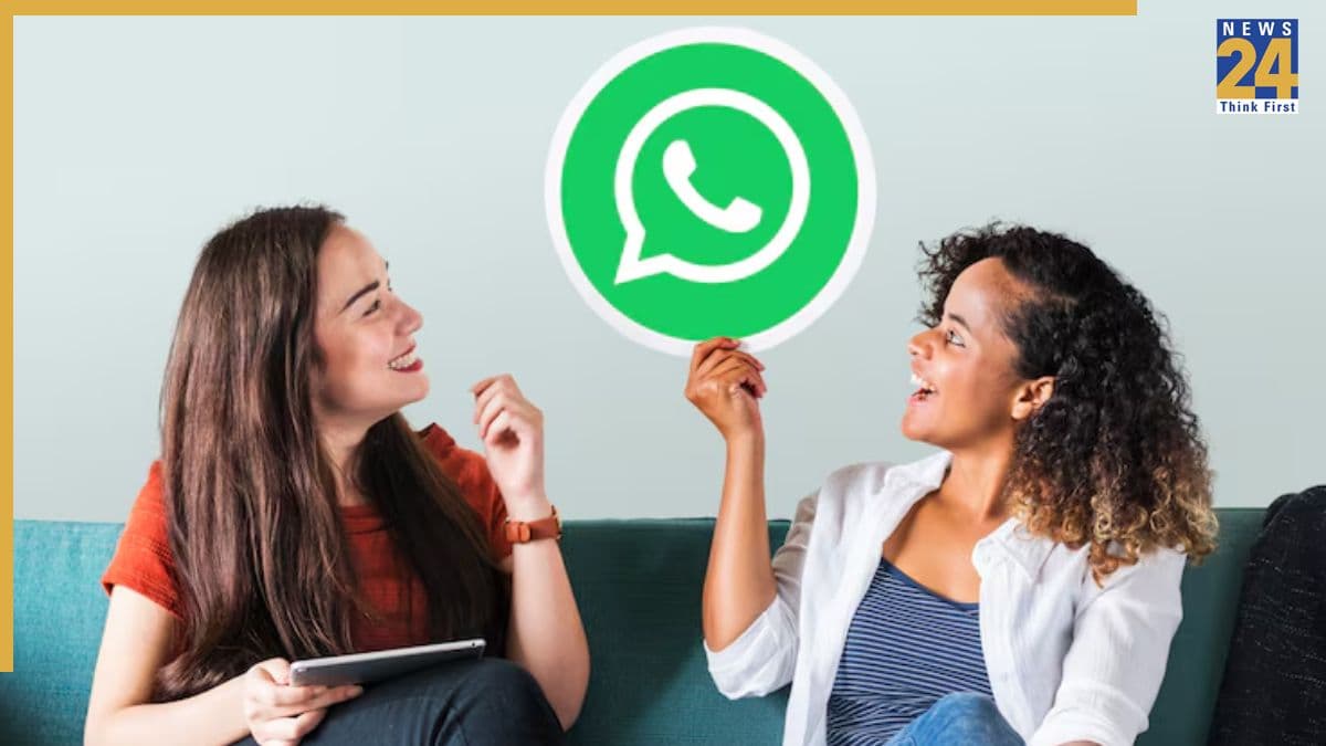 WhatsApp (3) WhatsApp (3)