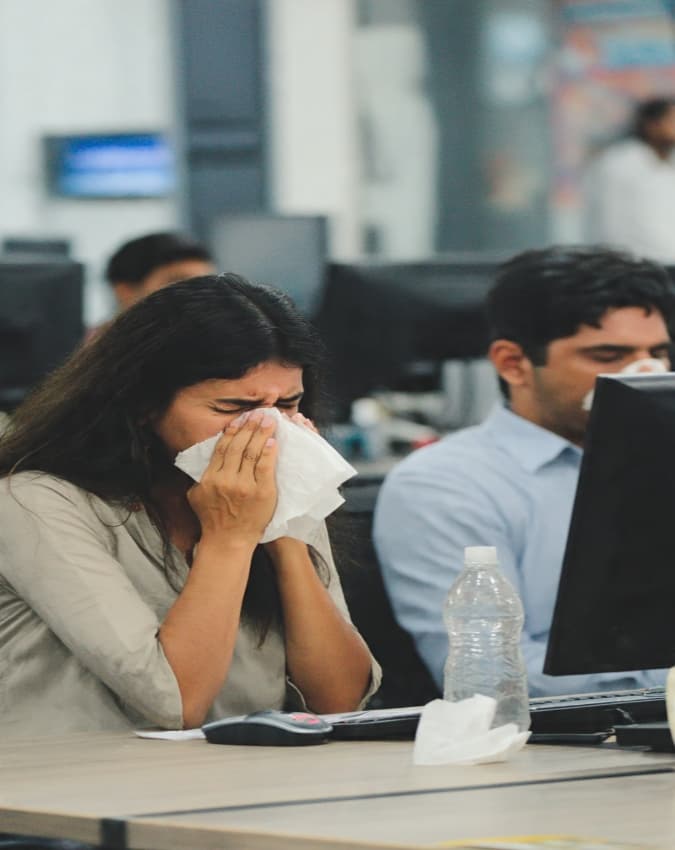 तो, क्या छींक को रोकना सचमुच खतरनाक है? 