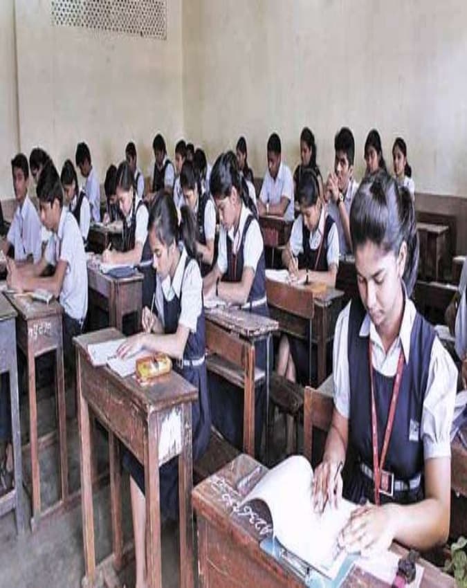 CBSE बोर्ड 12वीं की टॉपर कौन?
