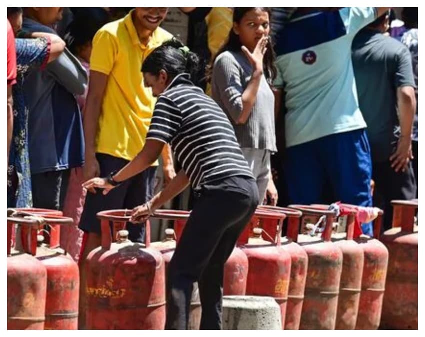 LPG ग्राहकों के लिए अलर्ट! e-KYC के नाम पर हो सकता है आपका बैंक खाता खाली