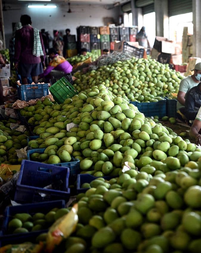 बाहर से ठीक, भीतर से खराब