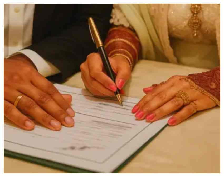 क्या ऑफिस जाना पड़ेगा? वेरिफिकेशन के लिए एक बार हाजिरी जरूरी