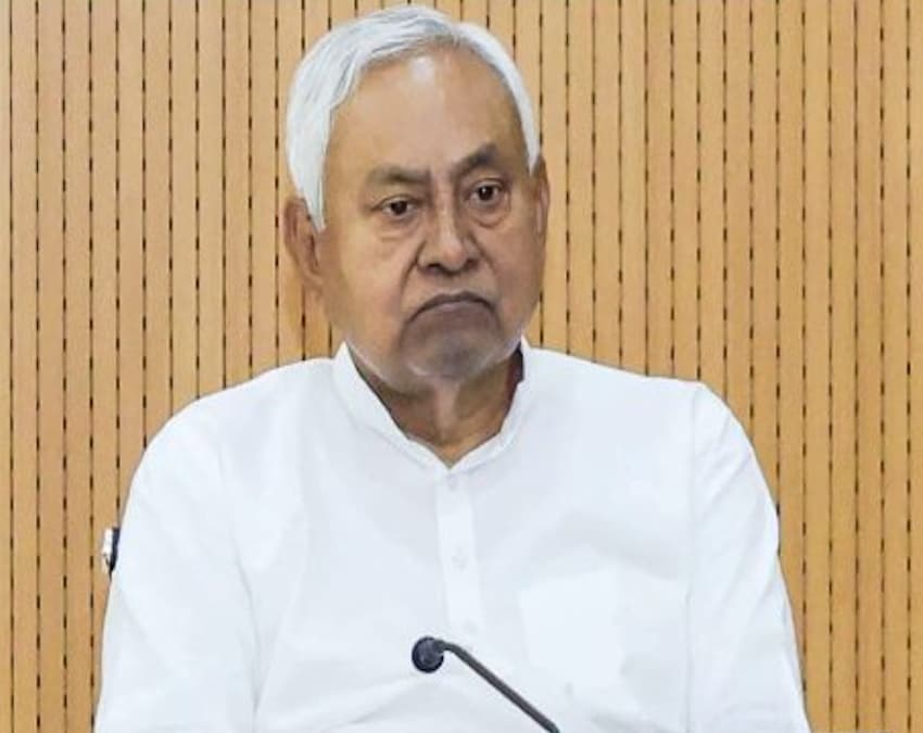 10 बछड़े, 13 गाय और एक कार