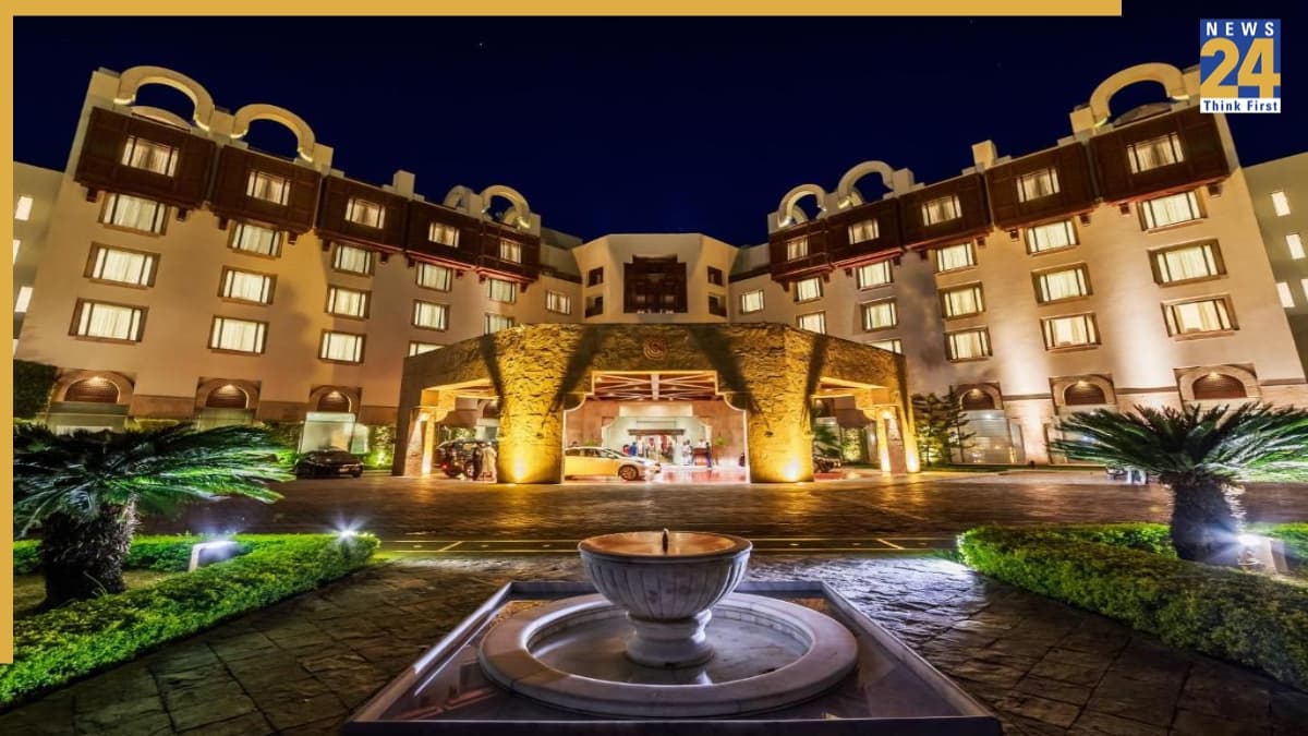 pakistan serena hotel fare