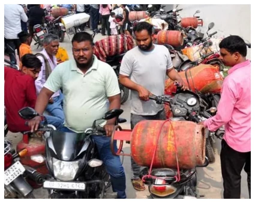 पैनिक बाइंग से बचें, स्टॉक है पर्याप्त!