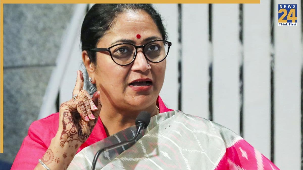 Delhi New Rule: दिल्ली में सरकारी कर्मचारियों की मौज खत्म, अब हर विभाग में बायोमेट्रिक हाजिरी अनिवार्य; लेट-लतीफी पर गिरेगी गाज