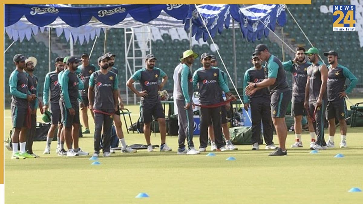 पाकिस्तान टीम में मचा बवाल! PCB से क्यों नाराज हैं खिलाड़ी, रिपोर्ट में बड़ा खुलासा