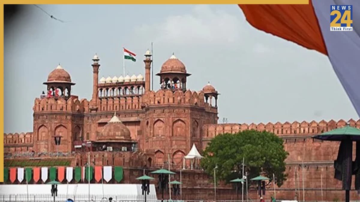 लाल किले पर जनजातीय शक्ति प्रदर्शन, 2027-2029 से पहले आदिवासी वोट बैंक साधने की कवायद?