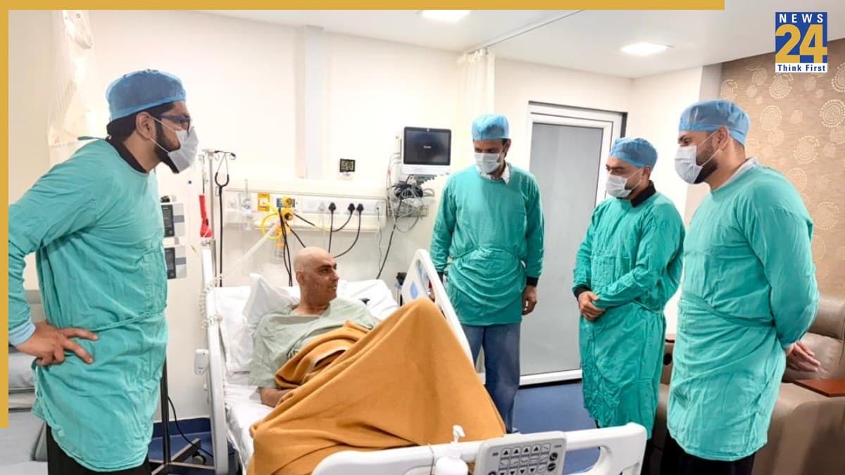 जिंदगी की जंग लड़ रहे साथी खिलाड़ी से मिलने पहुंचे राशिद खान, मोहम्मद नबी ने शेयर की इमोशनल पोस्ट