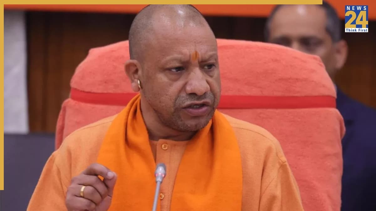 UP चुनाव में योगी नहीं होंगे BJP के CM फेस? अखिलेश यादव ने क्यों किया चौंकाने वाला दावा