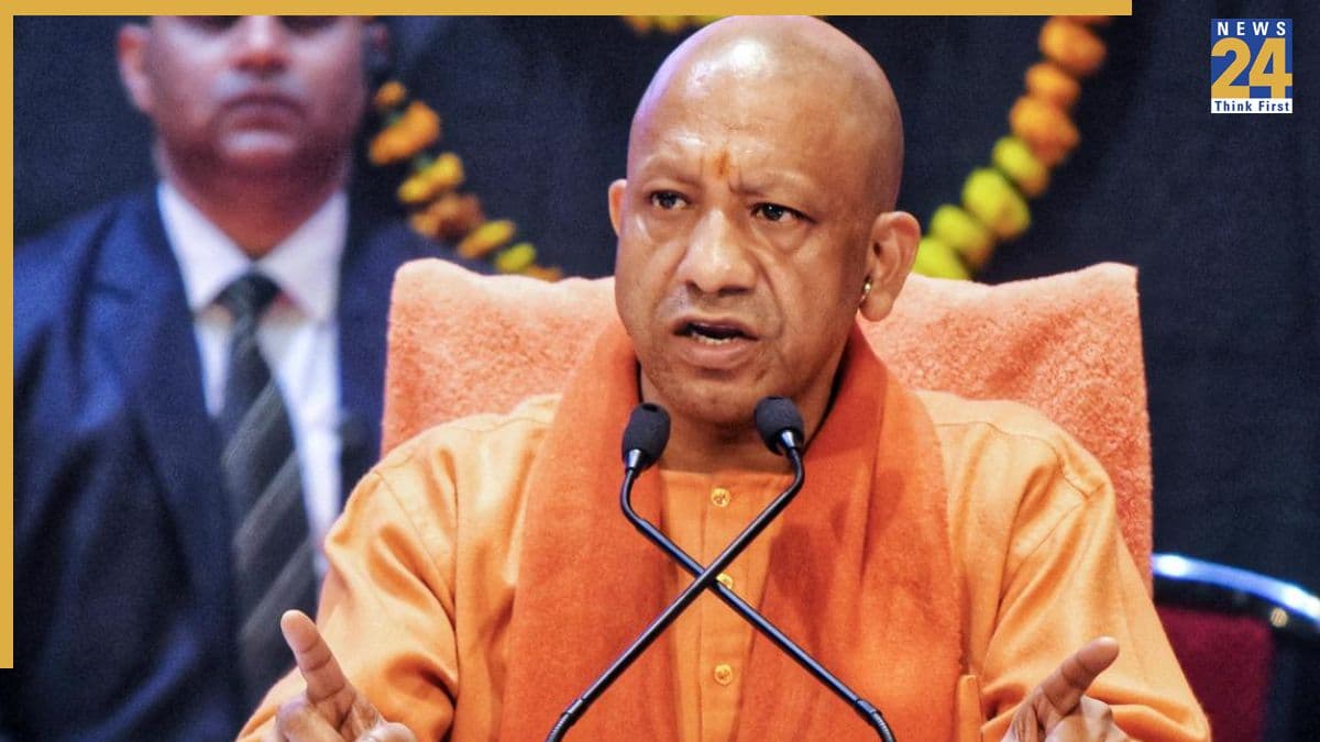 गुडन्यूज! यूपी में एक साल में डेढ़ लाख युवाओं को मिलेगी जॉब, CM योगी का बड़ा ऐलान