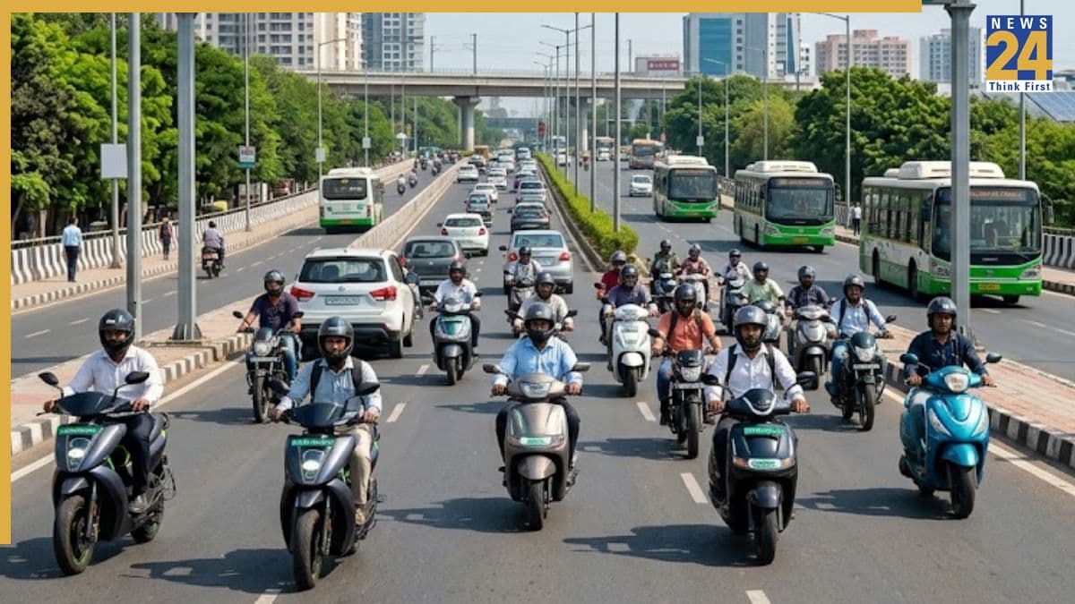 देश के इस हिस्से में बंद होंगी पेट्रोल बाइक! सड़कों पर सिर्फ नजर आएगी EVs, जानिए कब से होगा अप्लाई?