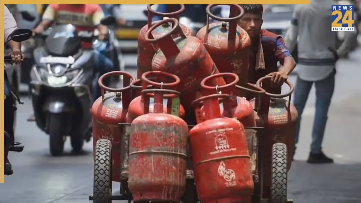 Gas Cylinder New Price : गैस स‍िलेंडर की कीमत बढ़ गई? आज की नई दरें जारी; जानें क्‍या है आपके शहर भाव