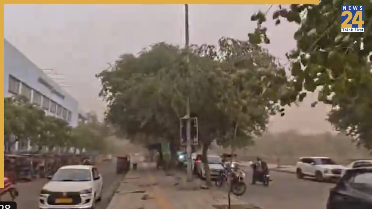 दिल्ली-NCR में धूलभरी आंधी, पालम में 92 KM की रफ्तार चली हवाएं; कई इलाकों में बारिश
