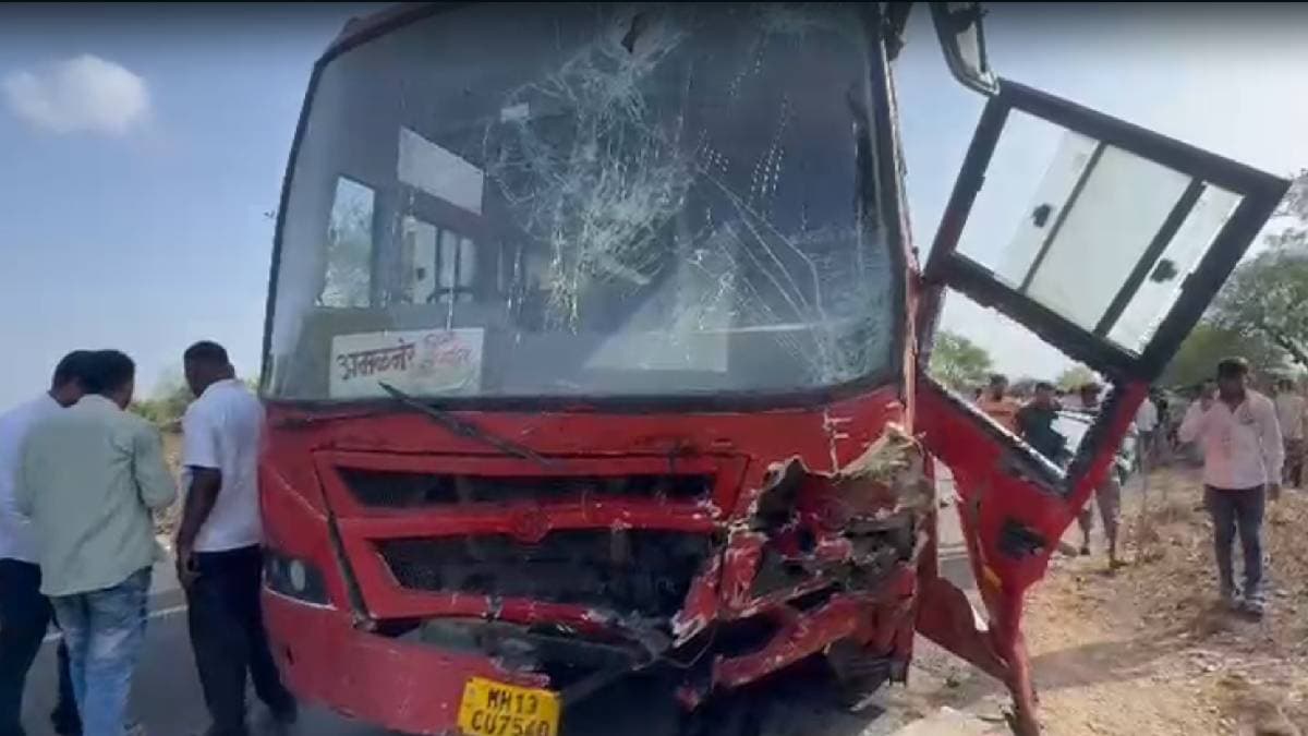 मातम में बदलीं सगाई की खुशियां, महाराष्ट्र के जलगांव में भीषण सड़क हादसा, एक परिवार के 5 समेत 6 की मौत