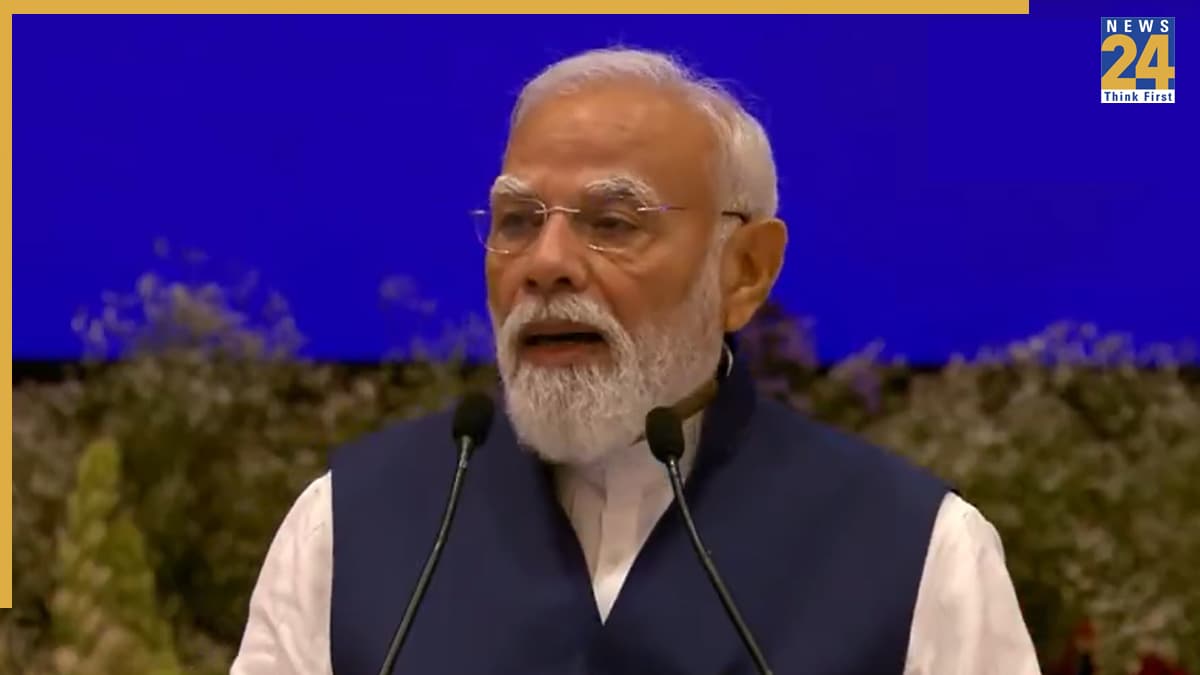 'कांग्रेस का विश्वासघात देखा', कार्यकाल के 12 वर्ष पर क्या बोले PM मोदी? पॉइन्टर्स में जानें बड़ी बातें