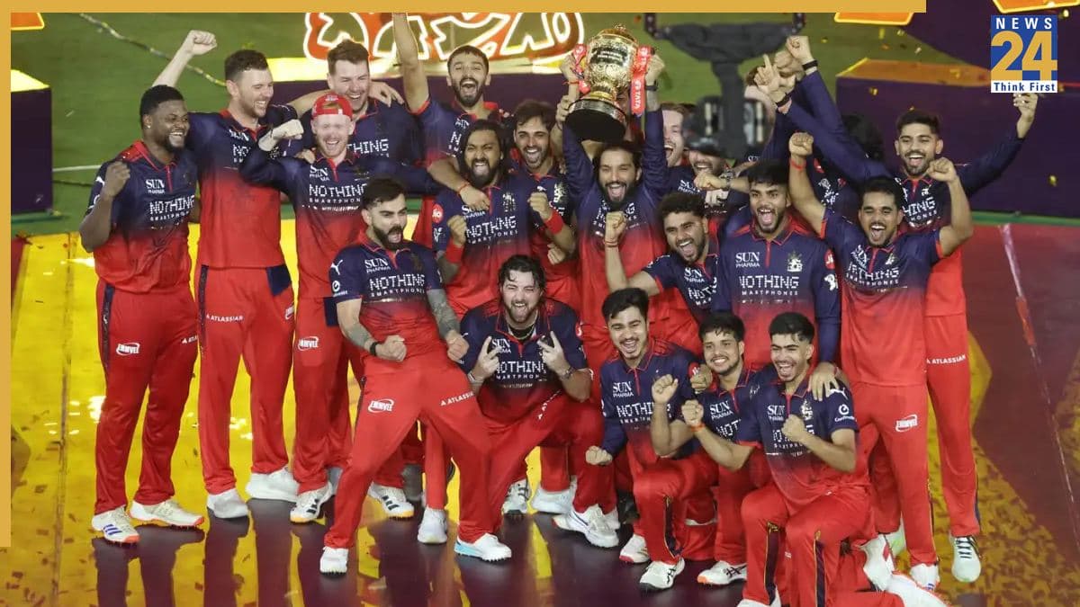 बैक टू बैक 3 IPL ट्रॉफी जीतने वाले तीन स्टार खिलाड़ी, 1 रहा है CSK-MI के लिए ‘लकी चार्म’