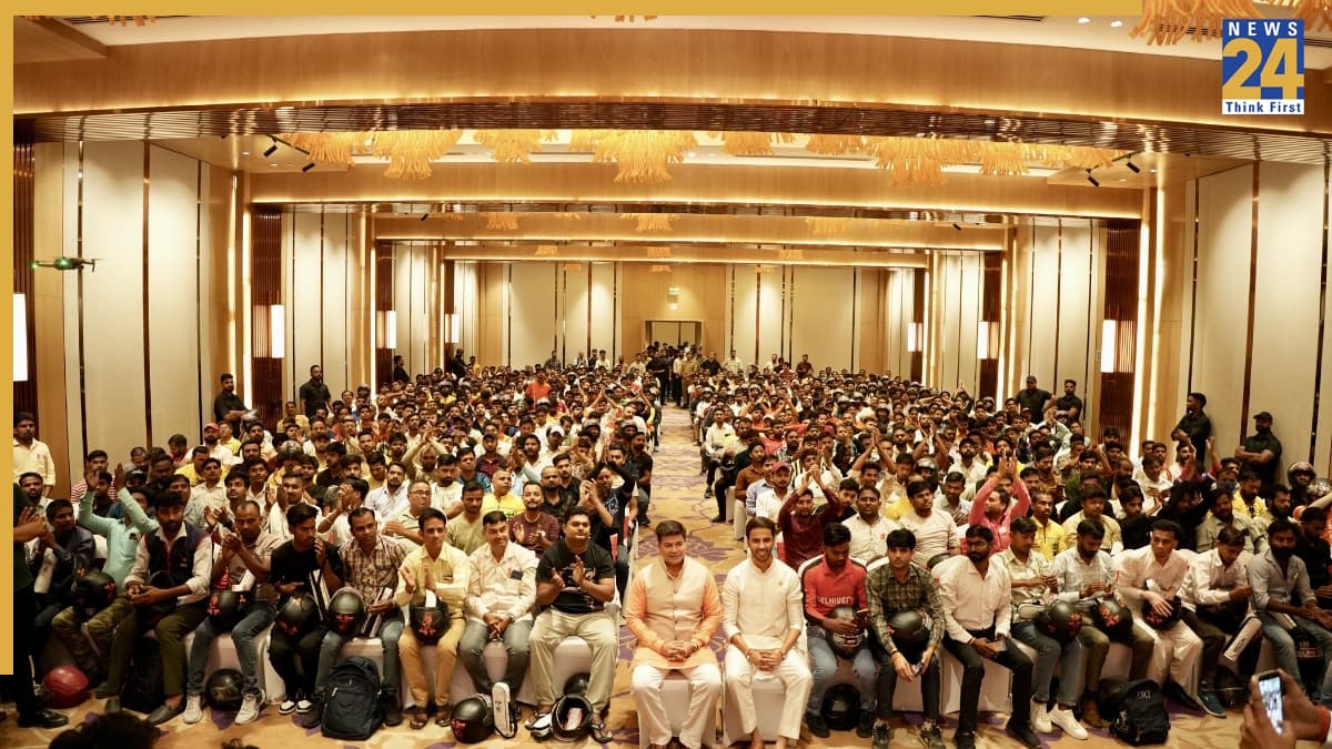 उमेश गौतम और पार्थ गौतम ने रचा इतिहास: बरेली के 1000 से अधिक गिग वर्कर्स को मिला सम्मान और स्वास्थ्य का कवच