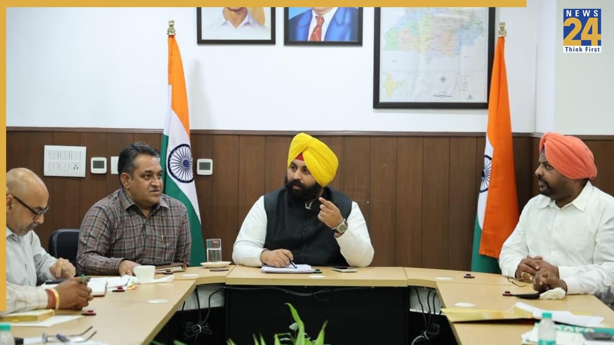 ट्राइसिटी से सटे कस्बों में 250 किलोमीटर से अधिक सड़कों का निर्माण जारी, 50 नए ट्यूबवेल लगाए जाएंगे: हरजोत सिंह बैंस