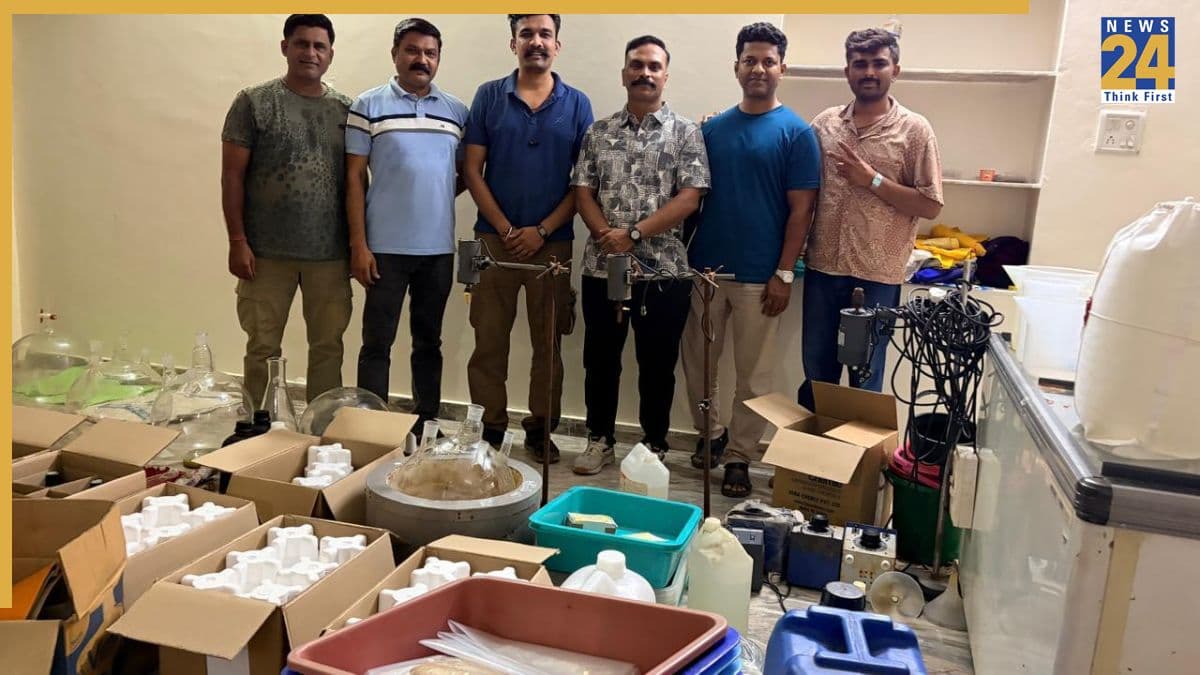 101 ग्राम एमडी से खुला 75 करोड़ के ड्रग्स साम्राज्य का राज, गुजरात की 'सीक्रेट फैक्ट्री' पर मुंबई पुलिस का बड़ा एक्शन