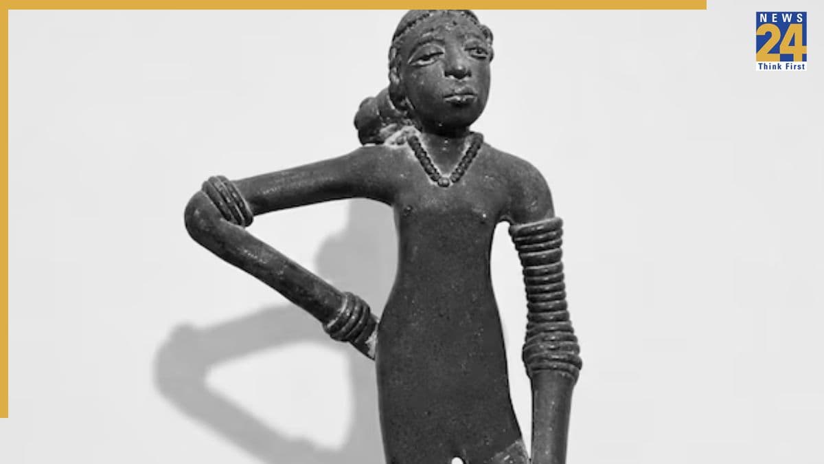 NCERT की नई किताब में ‘डांसिंग गर्ल’ की बदली तस्वीर पर विवाद, अब एनसीआरटी ने लिया यू-टर्न