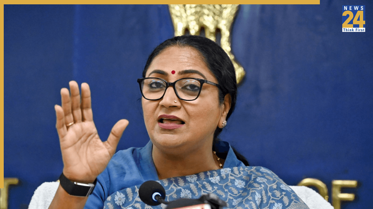 दिल्ली में हाइब्रिड वर्क मोड का आदेश वापस, मिडिल ईस्ट में तनाव कम होते ही सरकार का बड़ा फैसला