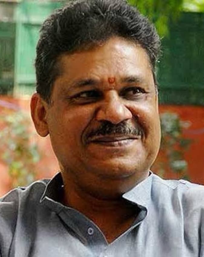 चर्चा में रहते हैं आजाद