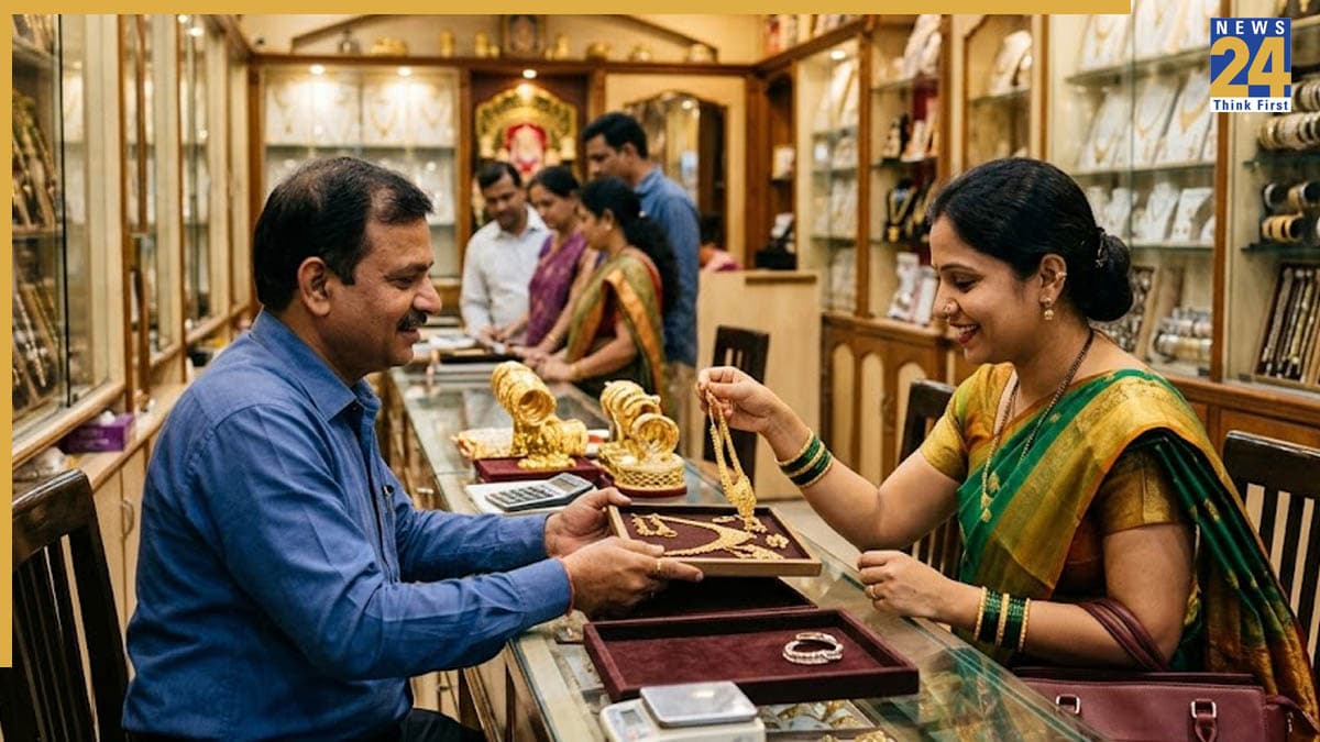 Gold Silver Rate Today: चढ़ा या गिरा सोने-चांदी का भाव? कितने में मिलेगा आज 10 ग्राम सोना; चेक करें 22K, 18K का भाव