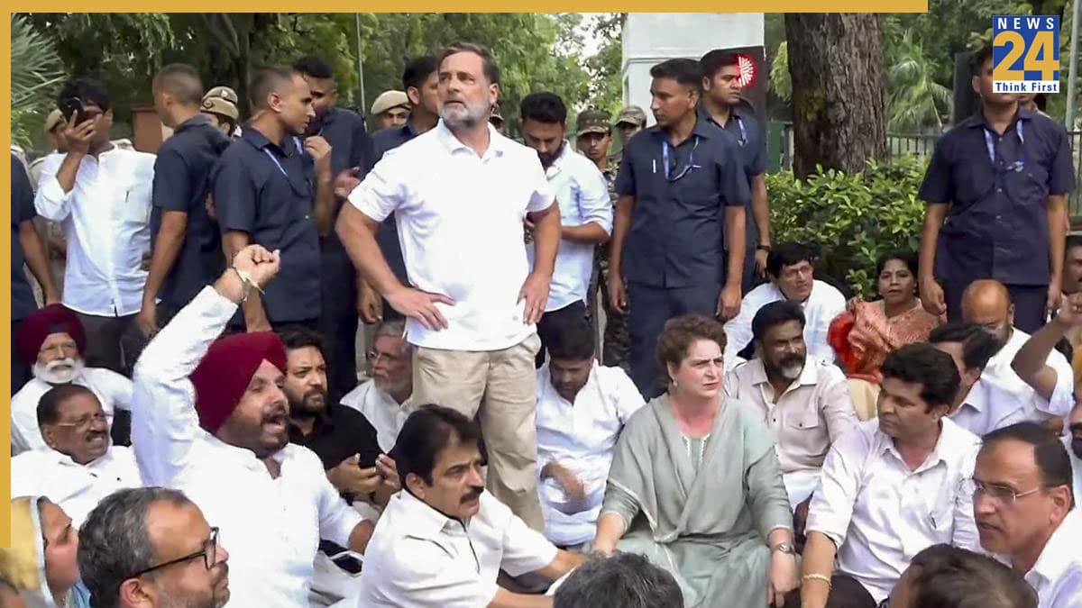 कांग्रेस की वो 5 मांगें… जिनको लेकर PM आवास के बाहर धरना देने पहुंचे राहुल-प्रियंका समेत बड़े नेता