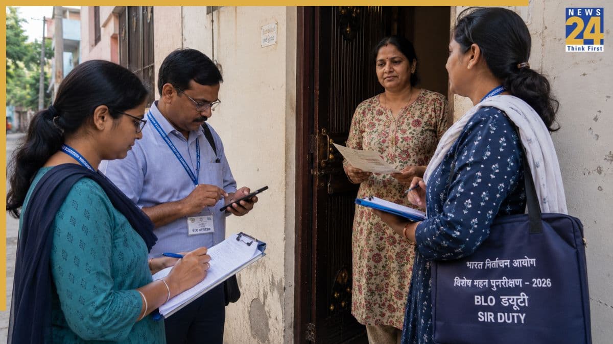 SIR ड्यूटी पर लगे दिल्ली के टीचर्स, सरकारी स्कूलों में कैसे मैनेज हो रही छात्रों की पढ़ाई?