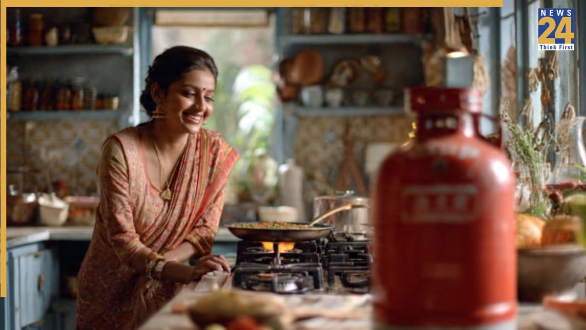 LPG Cylinder Price Today: क्या आज से सस्ता हुआ रसोई गैस सिलेंडर? चेक करें घरेलू और कमर्शियल गैस के ताजा रेट्स