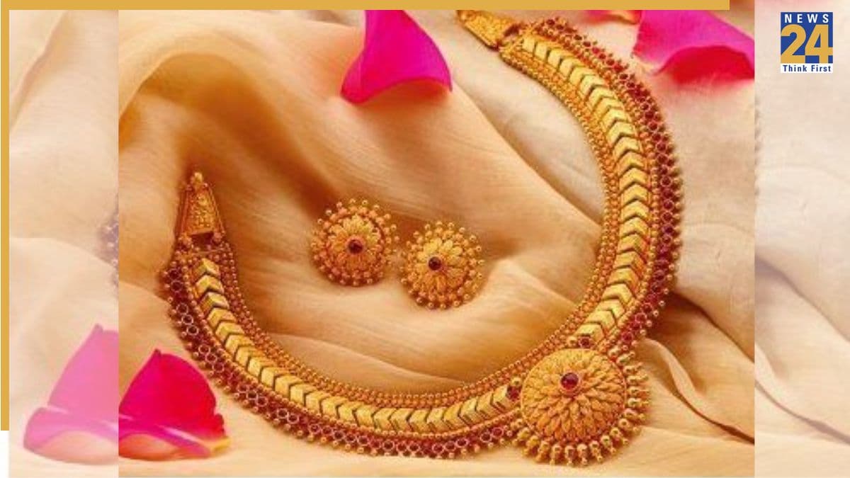 Gold-Silver Rate Today, 18 July: शाम को है गहने खरीदने का प्लान? यहां जानें 22 और 24 कैरट सोने का भाव