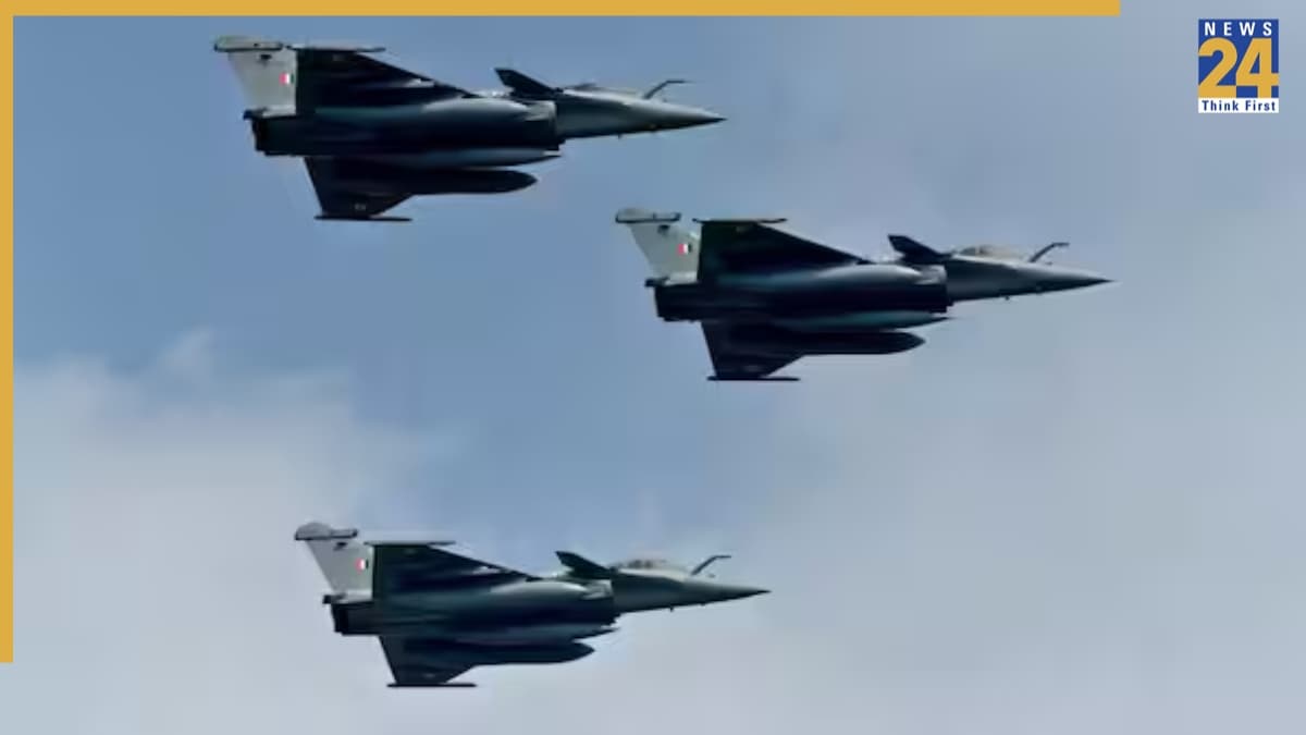 IAF दुनिया की तीसरी सबसे ताकतवर वायु सेना, लगातार 5वें साल चीन से रही आगे, जानें पहले-दूसरे नंबर पर कौन?
