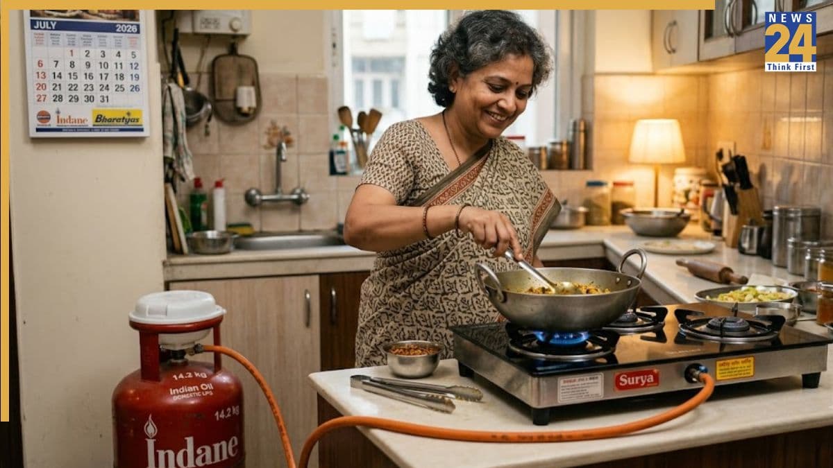 LPG Rate Today: घरेलू सिलेंडर के दाम घटने की आई बारी, जारी हुए गैस सिलेंडर के नए दाम; चेक करें 3 जुलाई का भाव