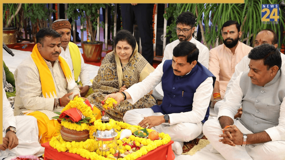 डॉ. श्यामा प्रसाद मुखर्जी की 125वीं जयंती के मौके पर सीएम डॉ. यादव ने किया इंडस्ट्रियल पार्क का भूमि-पूजन, बोले 'गरीब-अन्नदाता-युवा-नारी का होगा कल्याण'