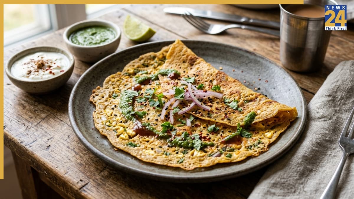 Breakfast Recipe: नाश्ते को बनाएं हेल्दी और स्वादिष्ट, तैयार करें प्रोटीन से भरपूर बेसन-पनीर स्टफ्ड चीला