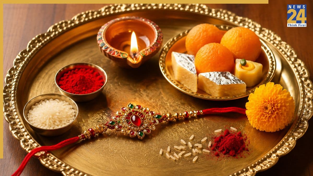 Raksha Bandhan 2026 Today: क्या रक्षाबंधन पर लग रही है भद्रा? जानें कौन है भद्रा, इस समय क्यों नहीं बांधनी चाहिए राखी