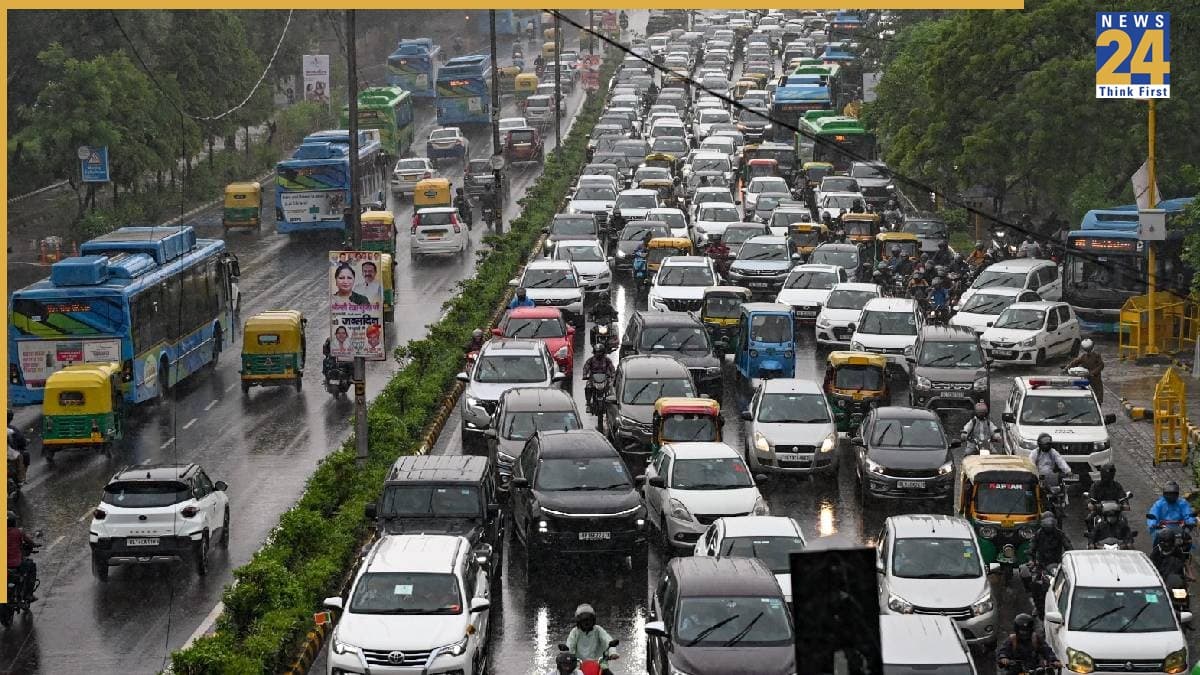 गुरुग्राम पानी-पानी, दिल्ली-NCR में 'महाजाम', मूसलाधार बारिश से कई इलाकों में जलभराव ने बढ़ाई दिक्कतें