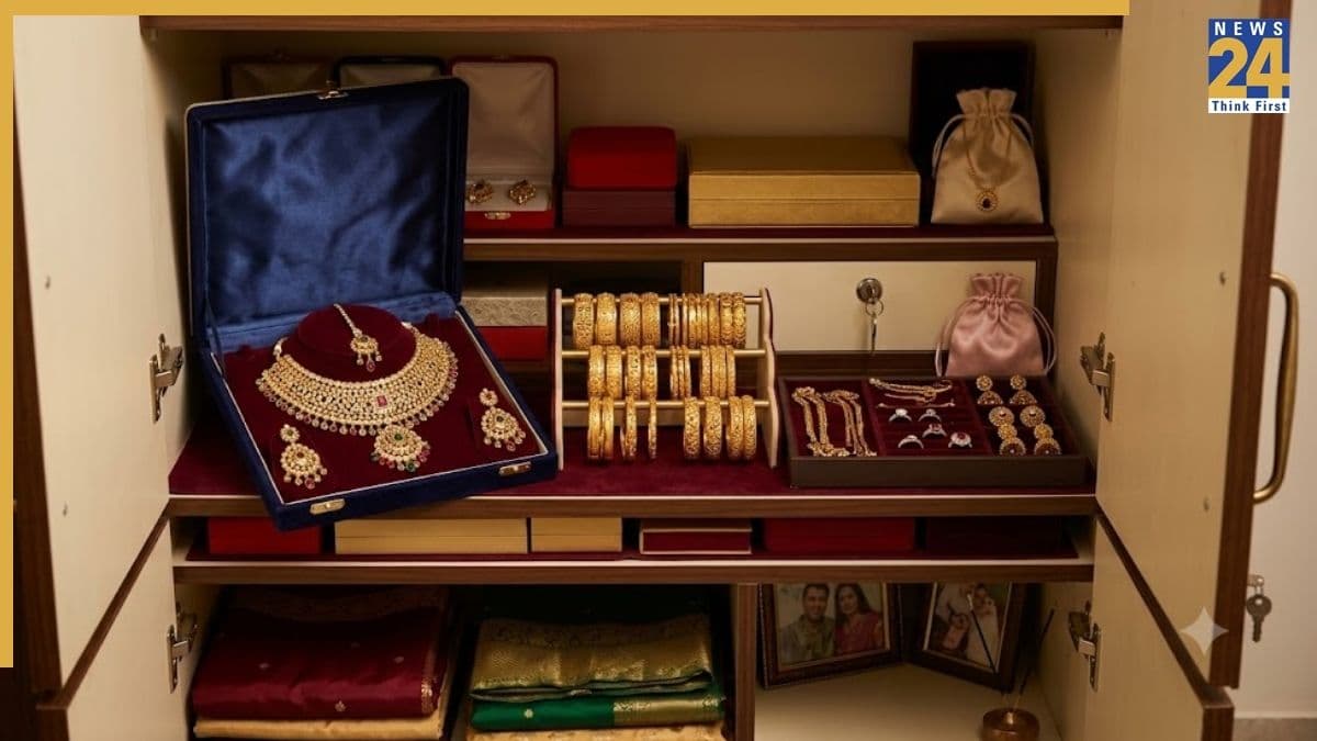 घर में कितना सोना रखना है सेफ? इतने ग्राम पर इनकम टैक्स विभाग नहीं करेगा सवाल