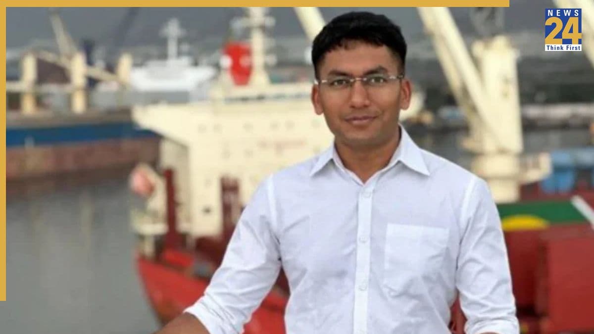 कभी 500 रुपये की घूस देने पर जताया था दुख, अब 1 करोड़ की रिश्वत के आरोप में खुद फंसे IPS!