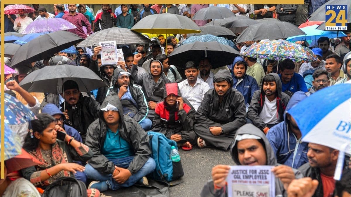 22 एग्जाम रद्द होने से नौकरी जाने का डर! झारखंड सरकार के फैसले के खिलाफ HC पहुंचे सफल कैंडिडेट