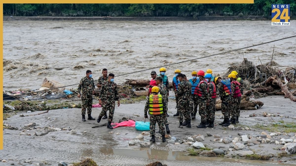 Nepal Flood: विदेशी मदद से इनकार के बाद नेपाल का यू-टर्न, भारत समेत इन देशों को मिली मंजूरी