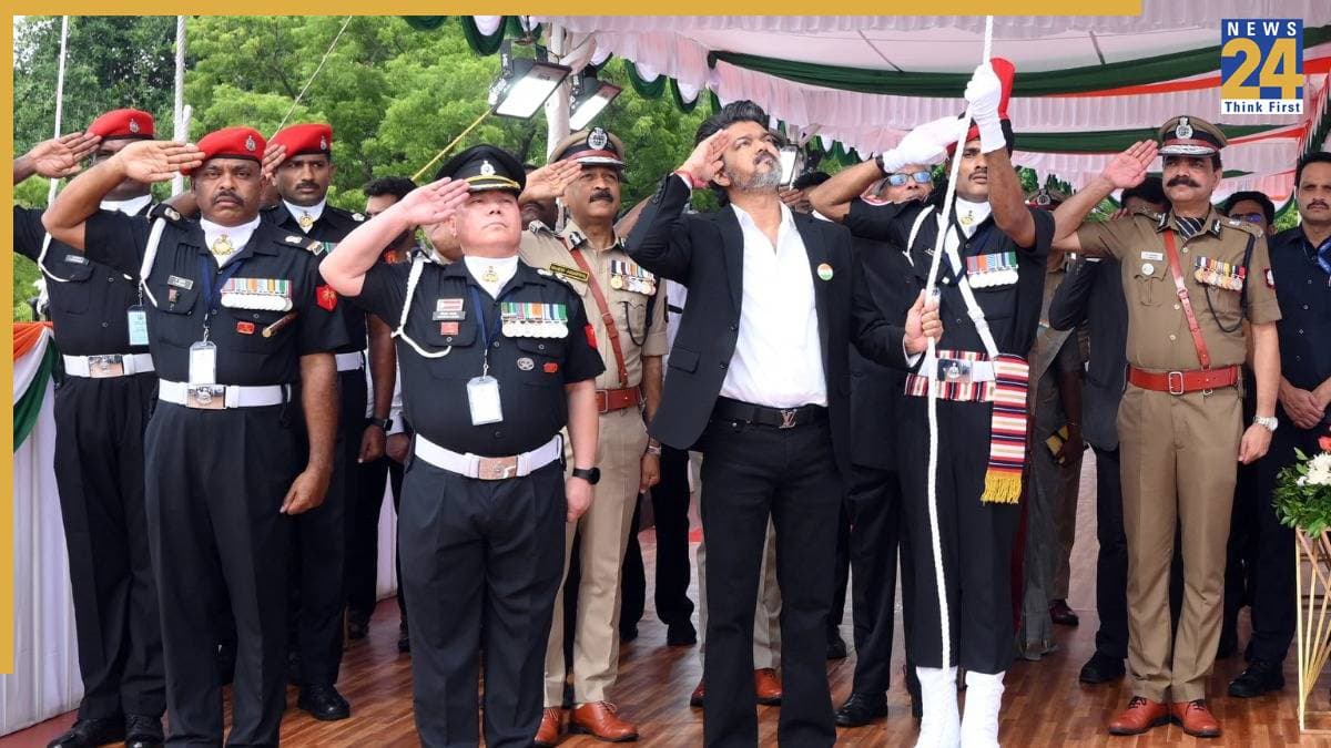 'TVK के खिलाफ हर साजिश नाकाम करेंगे', तमिलनाडु CM विजय की विरोधियों को चेतावनी, पढ़ें स्पीच की 7 बड़ी बातें