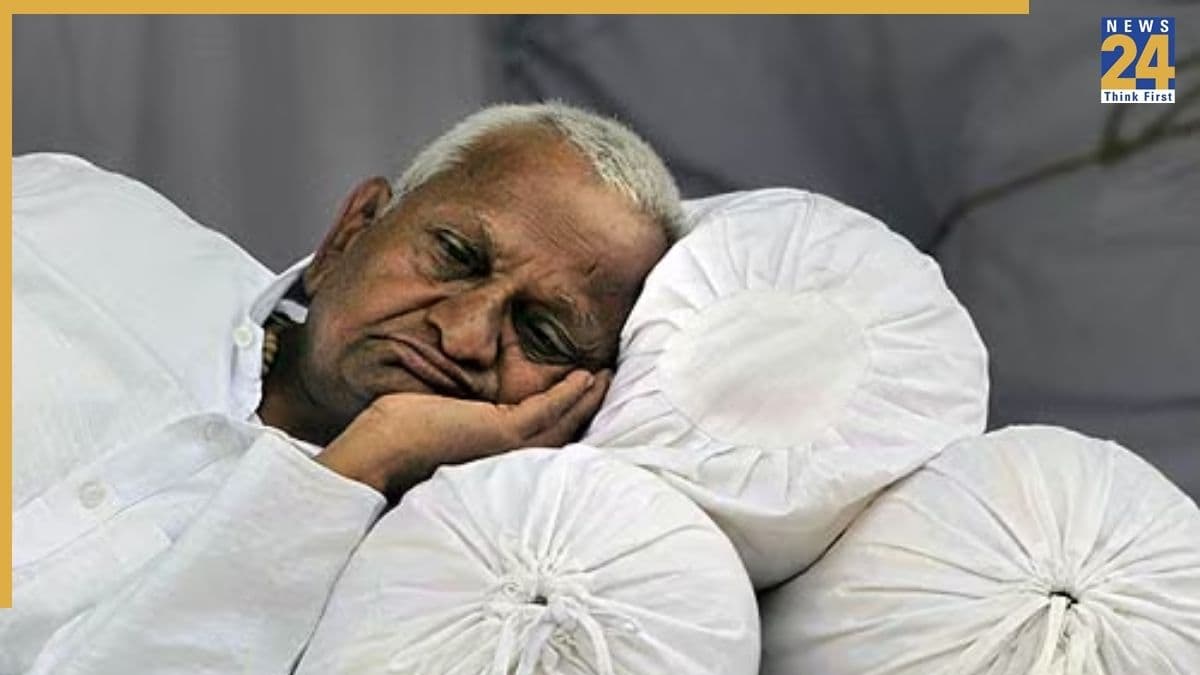 अचानक बिगड़ी अन्ना हजारे की तबीयत, ICU में किए गए एडमिट, खतरे से बाहर हैं अन्ना?