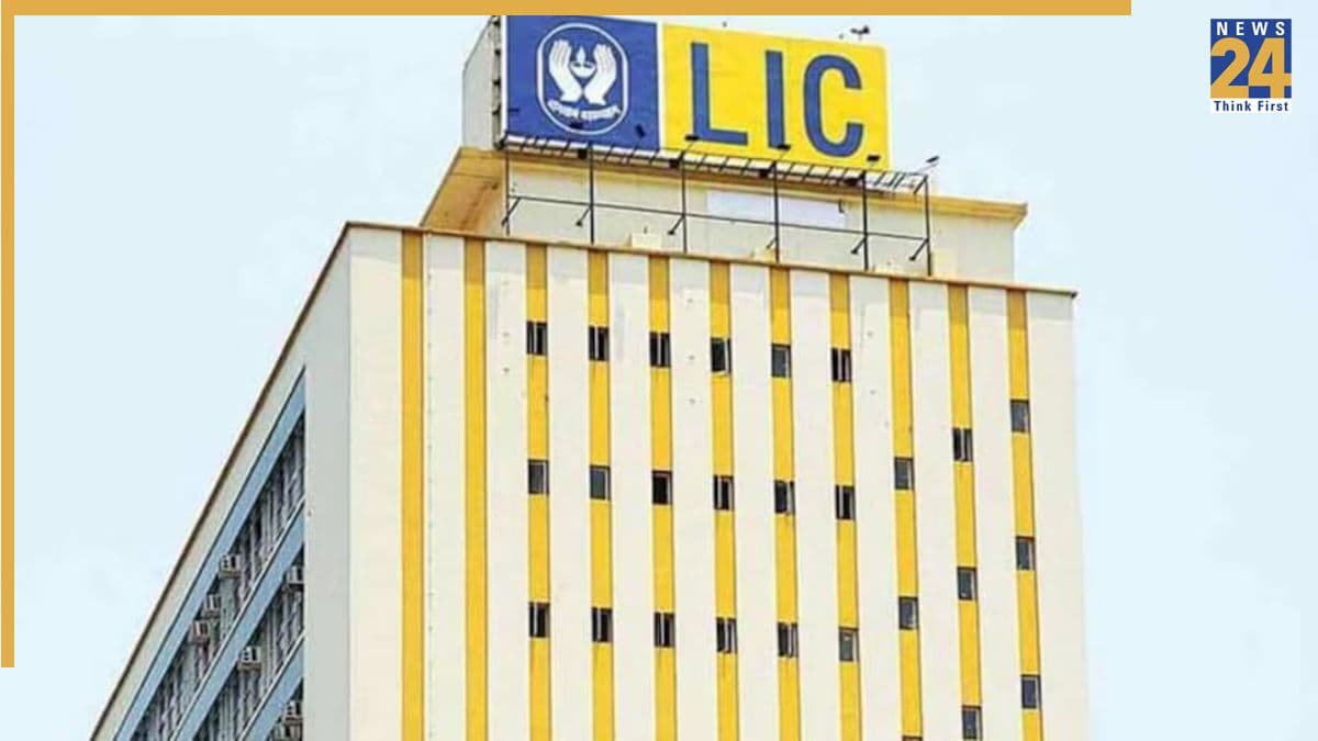 सरकार का सीक्रेट मिशन! 31500 करोड़ रुपये में बिकी LIC की हिस्सेदारी, जानिए पर्दे के पीछे की पूरी कहानी