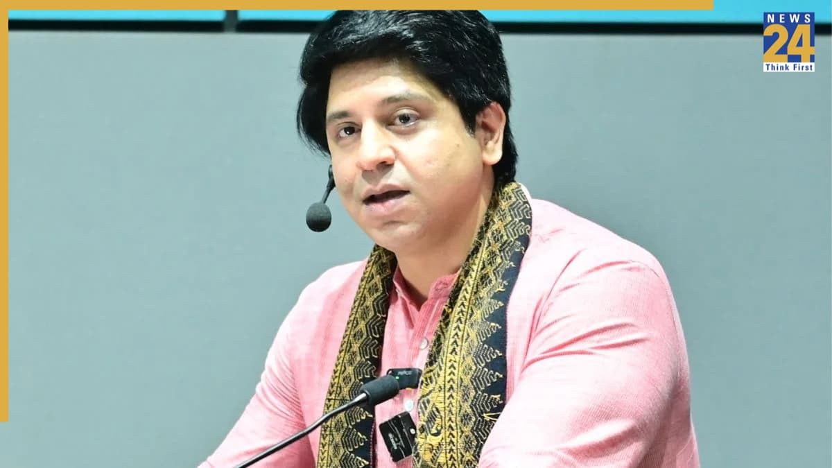 'व्यवस्था छोड़ रहा हूं...', शहजाद पूनावाला ने BJP से दिया इस्तीफा, नितिन नवीन से कहा- स्वीकार करें रेजिग्नेशन