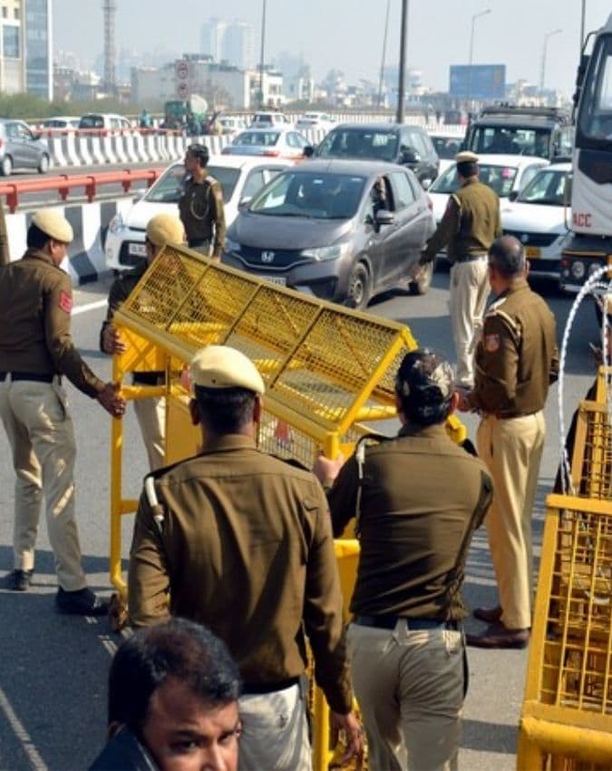 क्या कुछ नियमों पर एक दिन में कई चालान हो सकते हैं?