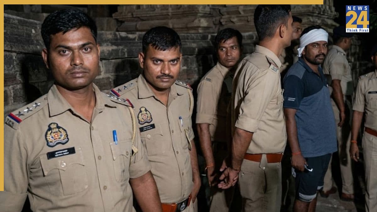 आजमगढ़ में ट्रिपल मर्डर, आरोपी ने अपनी पत्नी समेत 2 पुजारियों को मारी गोली