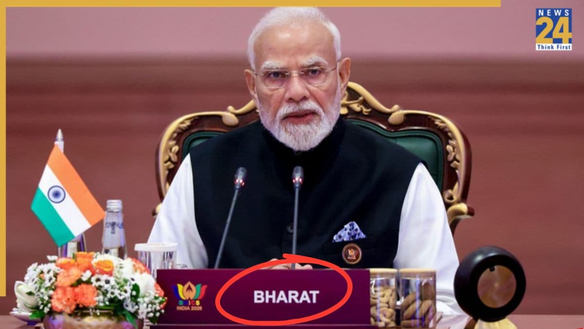 INDIA की जगह BHARAT, ब्रिक्स समिट के दौरान चर्चा में आया PM मोदी के सामने का प्लेकार्ड