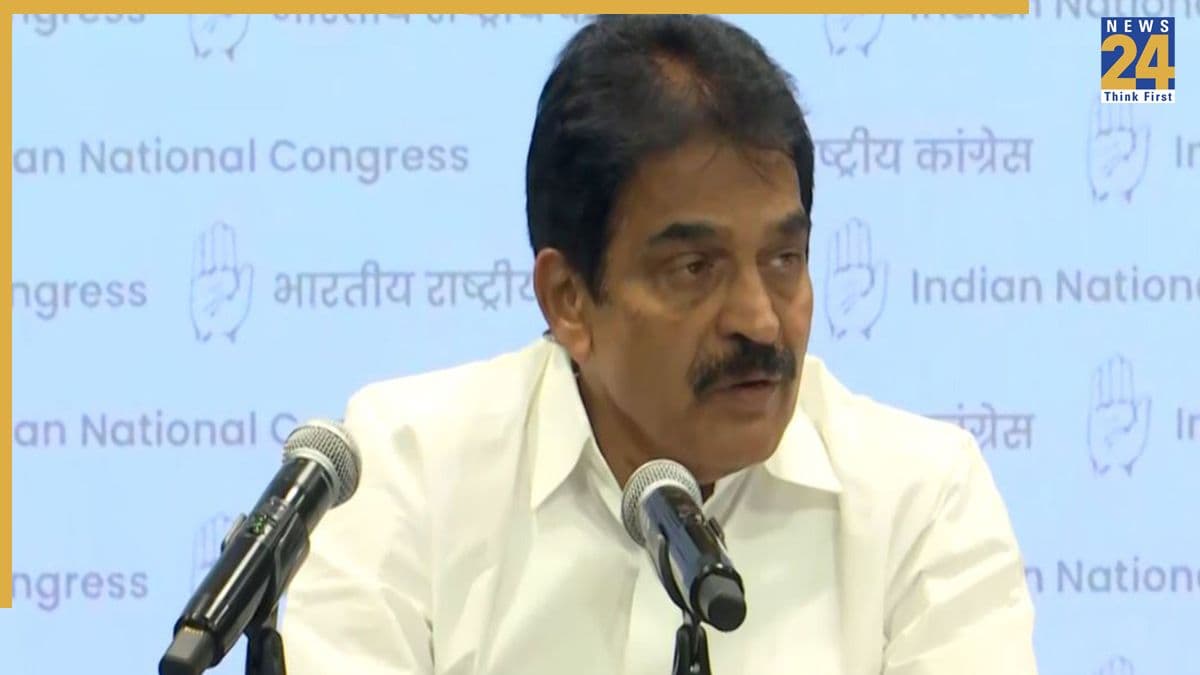 'PM को पद पर बने रहने का कोई नैतिक अधिकार नहीं', ECI विवाद पर केसी वेणुगोपाल ने साधा निशाना